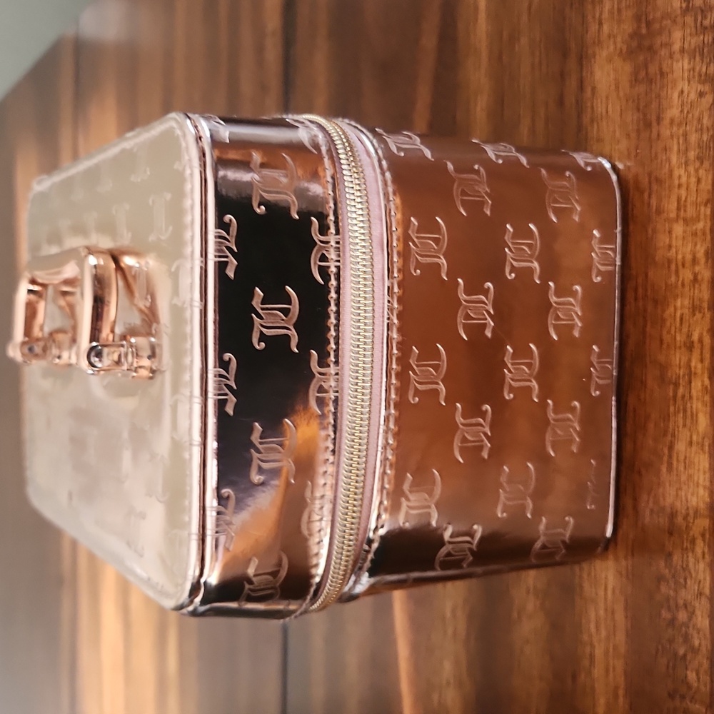 Juicy Couture Metallic Rose Gold Travel Cosmetic Case - Picture 5 of 16